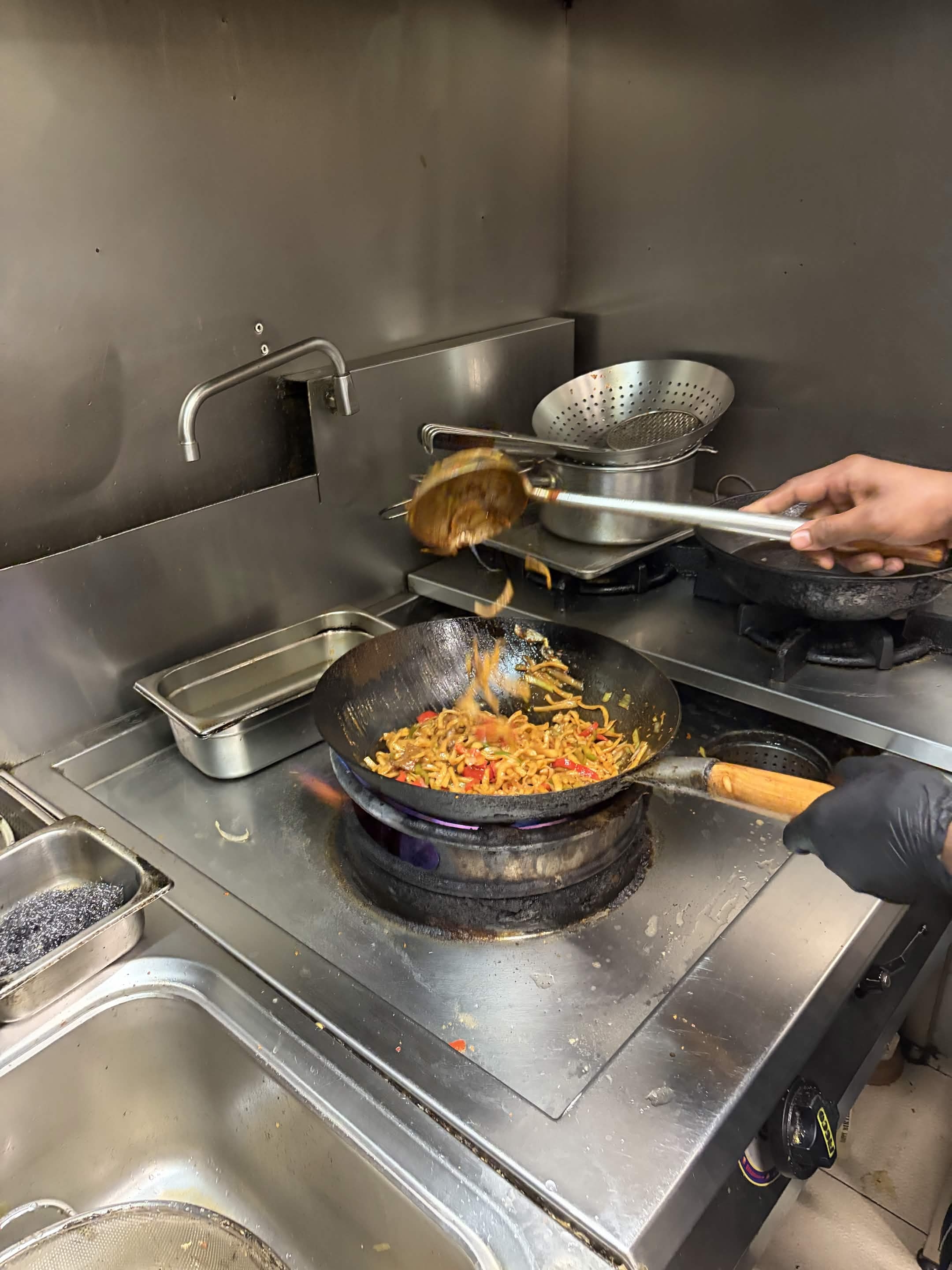 Sautage au wok en cuisine